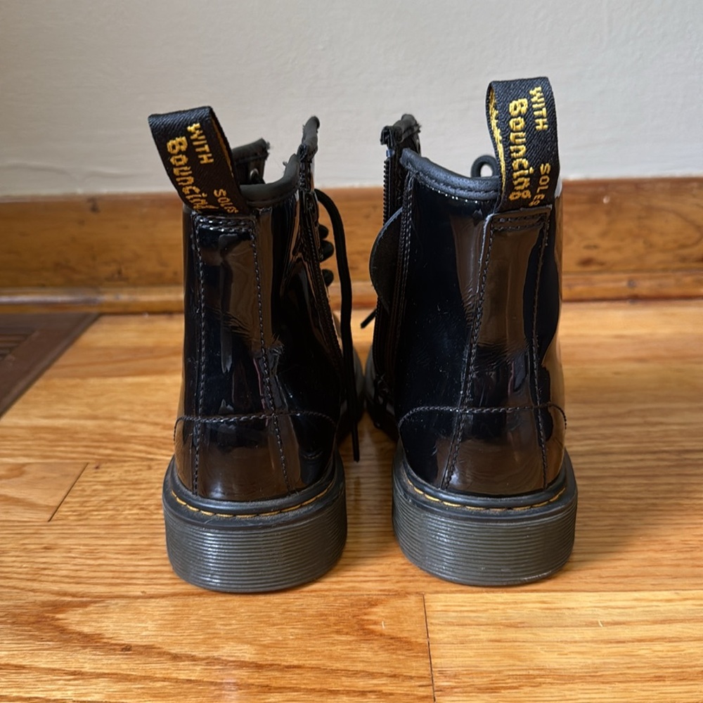 DR MARTENS - Junior Patent leather Combat Boots - Size 4 M - Picture 4 of 5
